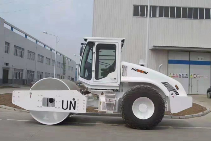 世界有我，山推助力聯(lián)合國維和任務(wù)。